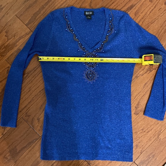 Objects Dart metallic blue beaded sweater - Size Medium - Picture 10 of 12
